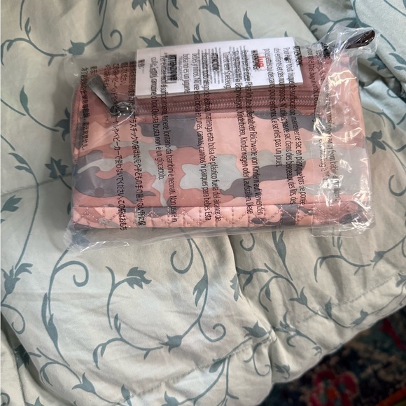 Lug Tram wallet in Camo Rose - Picture 6 of 7